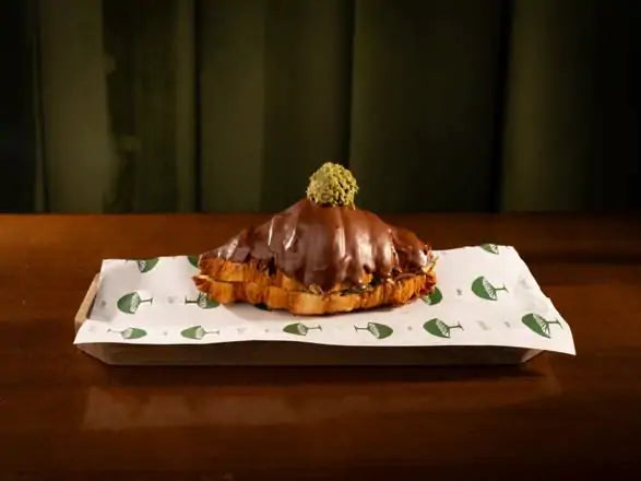 Pistachio Knafa Croissant